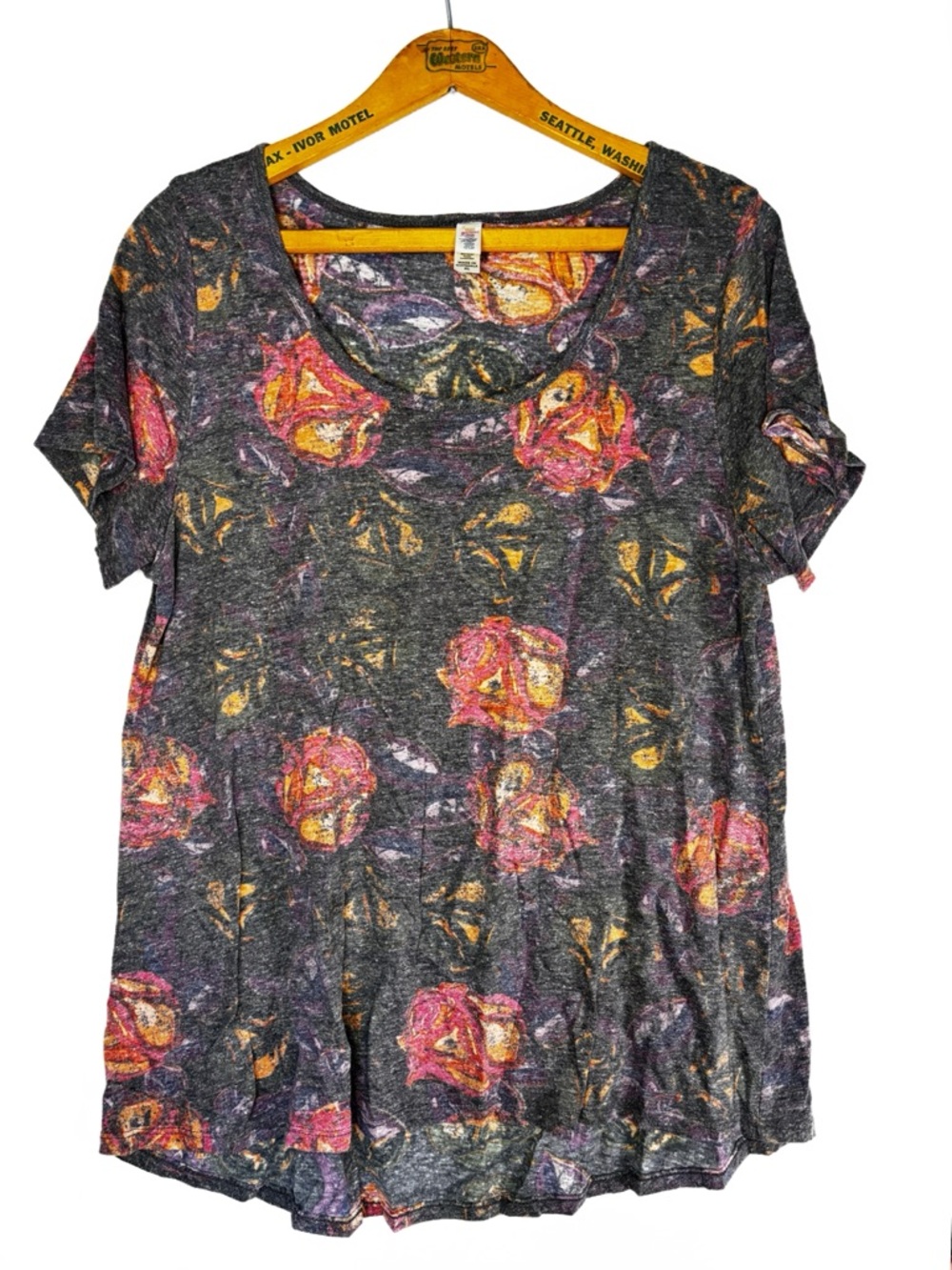 LuLaRoe Gray with Pink/Orange Floral Geometric Print "Classic T" -XL-